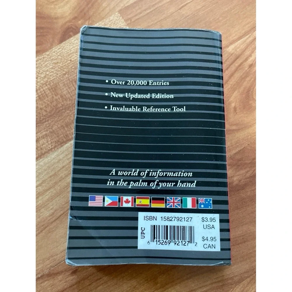 The New‎ International Webster's Vest  English Pocket  Dictionary